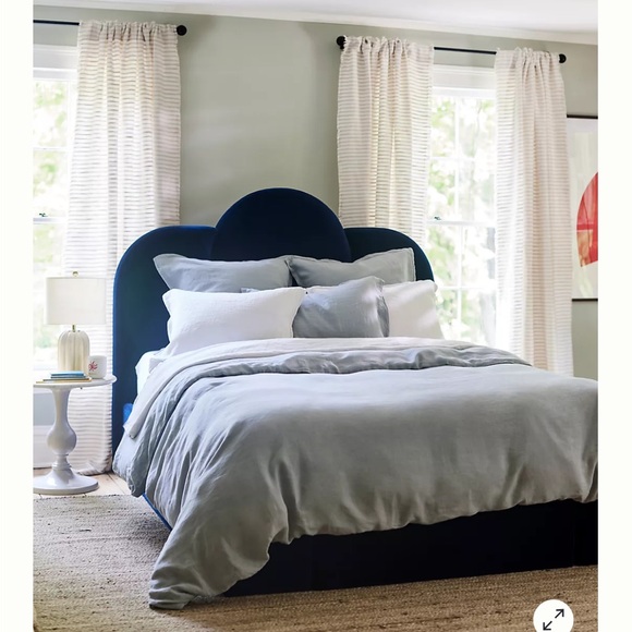 Anthropologie King Sized Soft Washed 100% Linen Duvet Cover and Shams - Picture 4 of 6